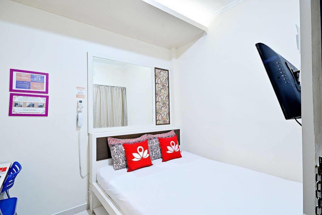 Zen Rooms Cideng Barat Jakarta Exterior foto